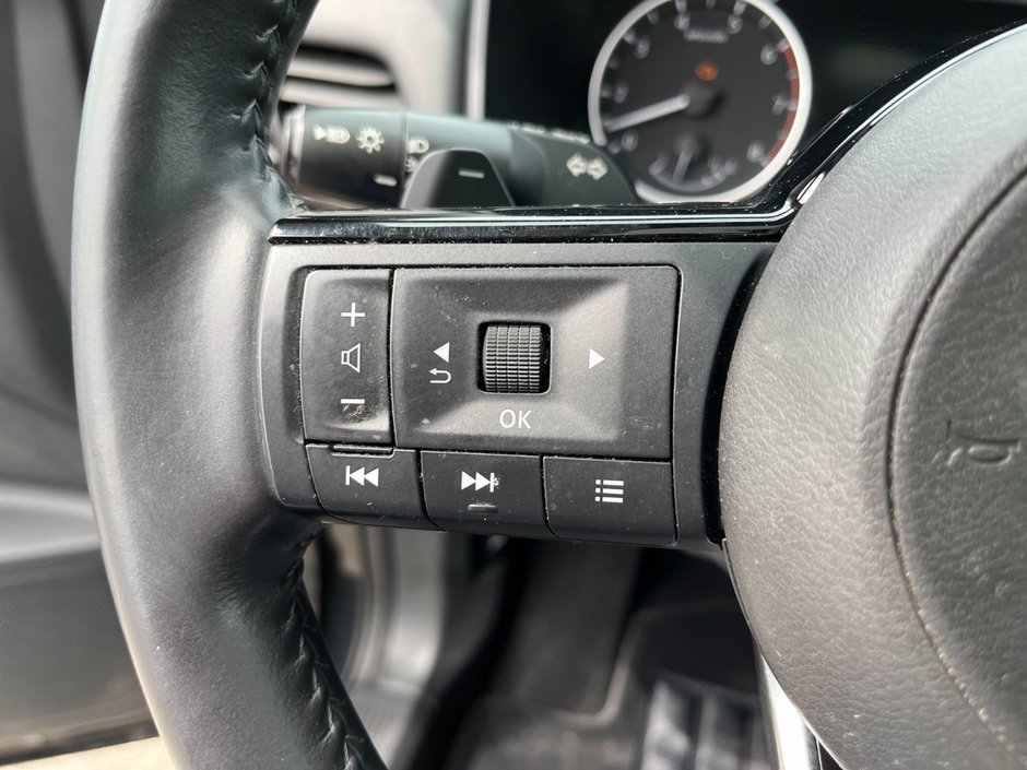 2021 Nissan Rogue SV AWD-24