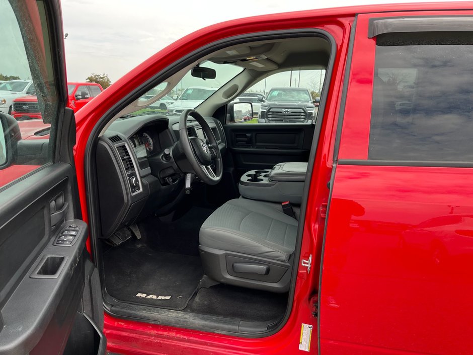 2018 Ram 1500 Express 4x4 Quad Cab 6'4 *Ltd Avail*-10