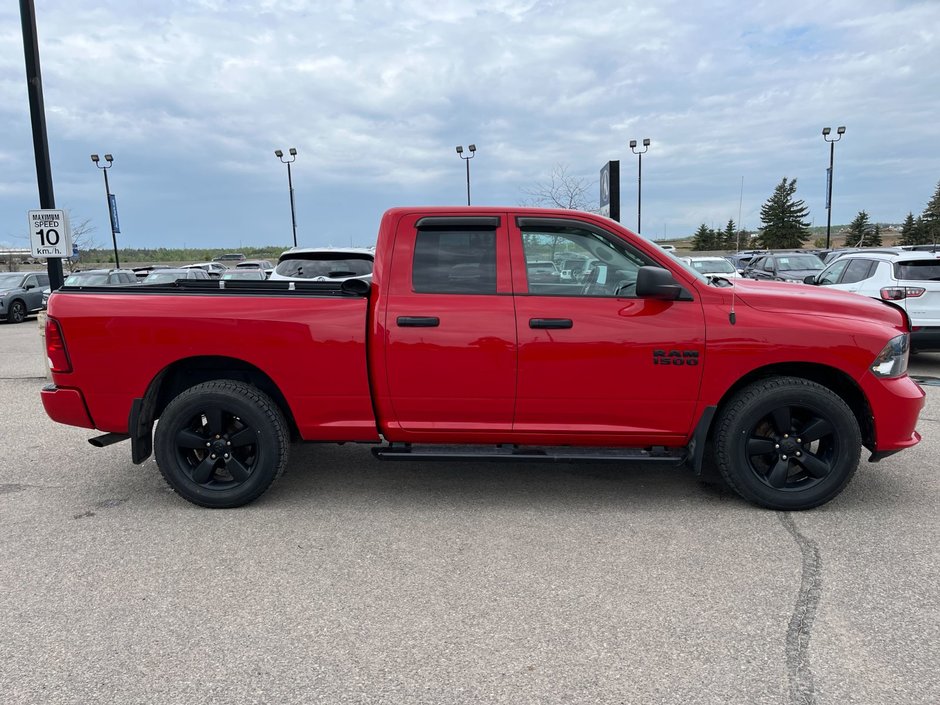 2018 Ram 1500 Express 4x4 Quad Cab 6'4 *Ltd Avail*-3