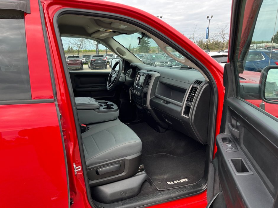 2018 Ram 1500 Express 4x4 Quad Cab 6'4 *Ltd Avail*-18