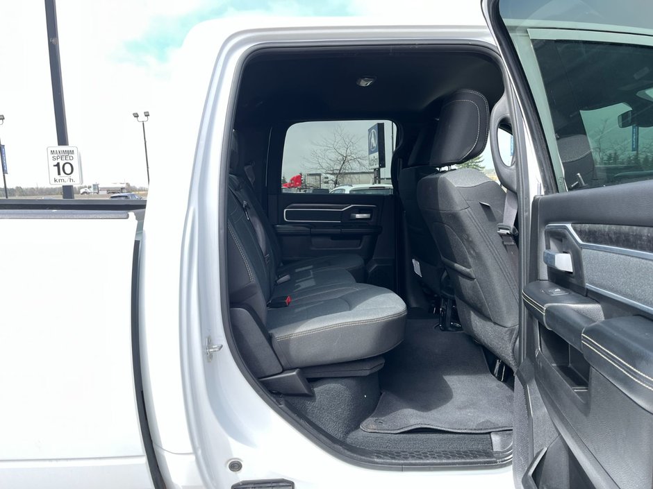 2022 Ram 2500 Big Horn 4x4 Crew Cab 6'4 Box-16