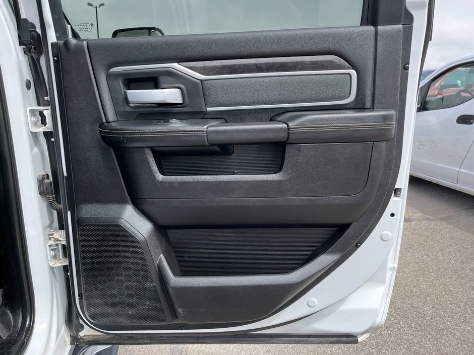 2022 Ram 2500 Big Horn 4x4 Crew Cab 6'4 Box-14