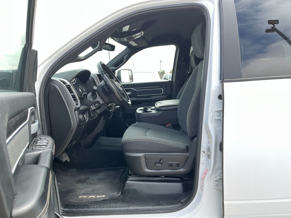 2022 Ram 2500 Big Horn 4x4 Crew Cab 6'4 Box-10