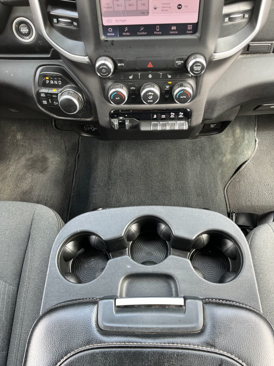 2022 Ram 2500 Big Horn 4x4 Crew Cab 6'4 Box-26