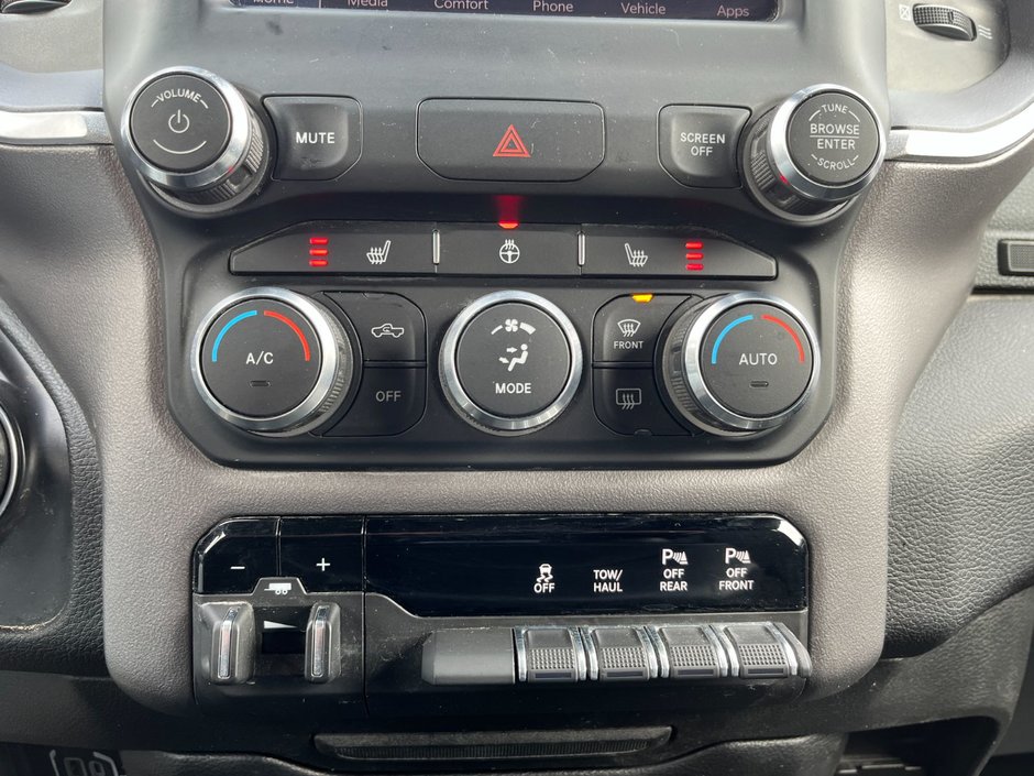 2022 Ram 2500 Big Horn 4x4 Crew Cab 6'4 Box-28