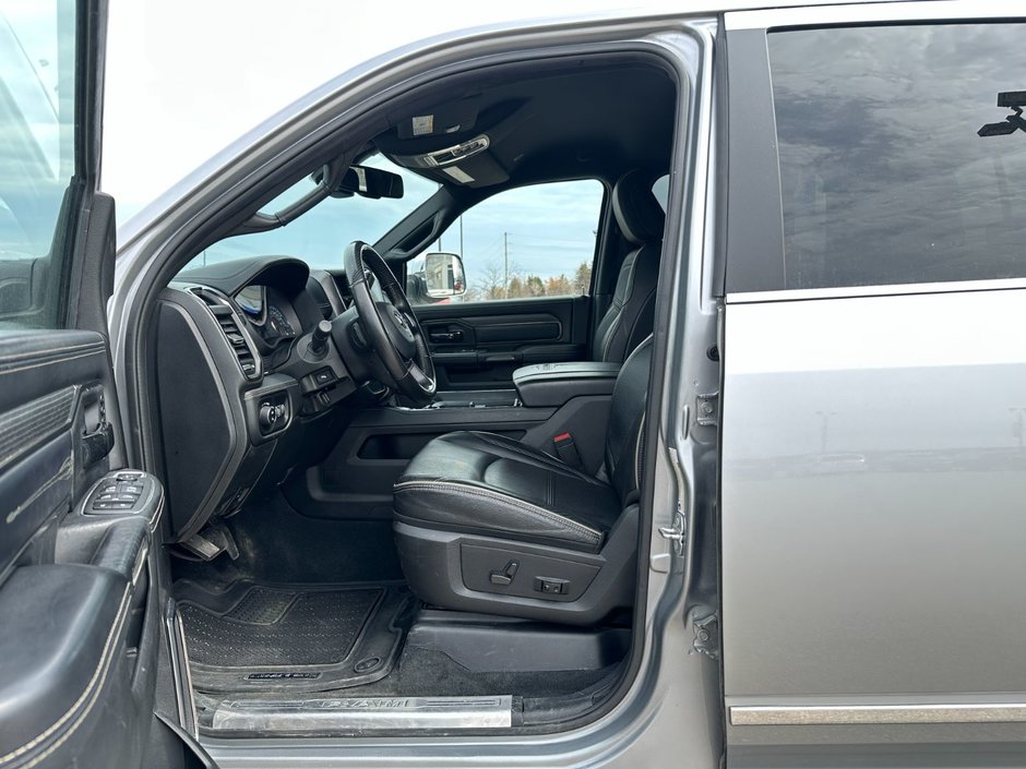 2022 Ram 3500 Dually Limited 4x4 Crew Cab 8' Box-10