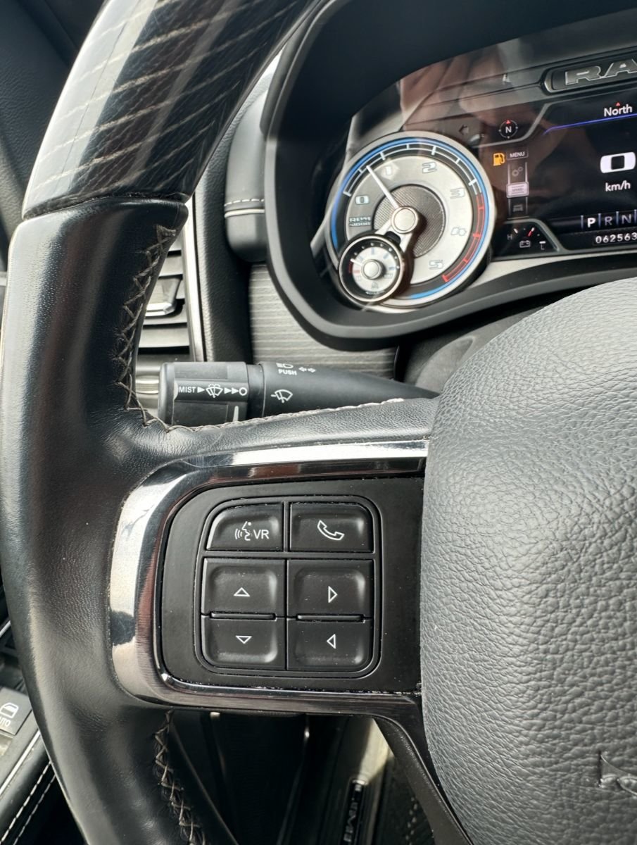 2022 Ram 3500 Dually Limited 4x4 Crew Cab 8' Box-22