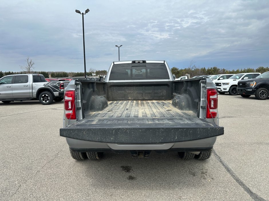 2022 Ram 3500 Dually Limited 4x4 Crew Cab 8' Box-14
