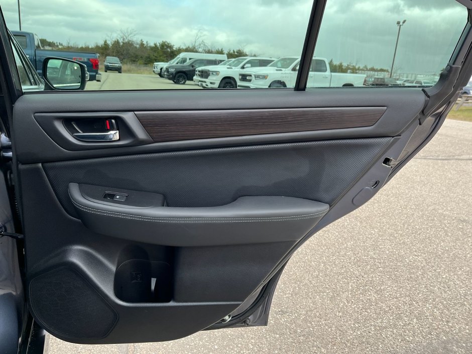 2017 Subaru Legacy 2.5i Limited-16