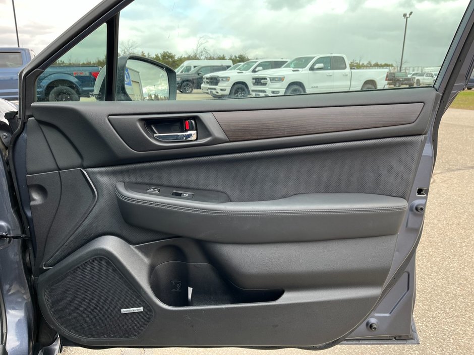 2017 Subaru Legacy 2.5i Limited-18