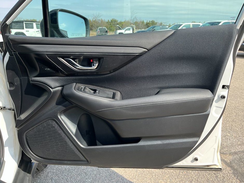 2022 Subaru Outback Touring CVT-17