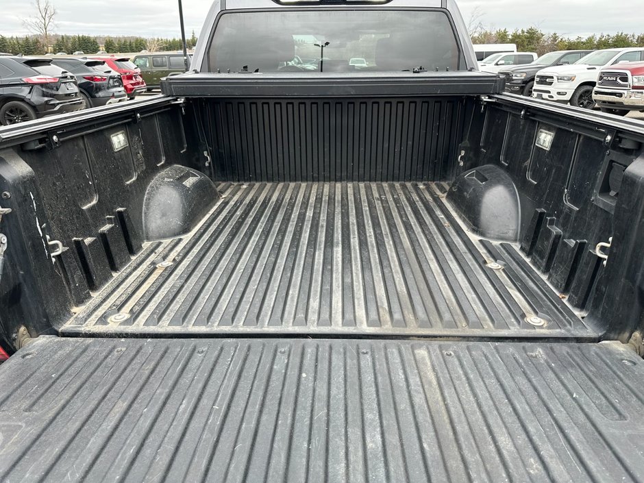 2022 Toyota Tundra 4x4 Crewmax Limited Hybrid-15