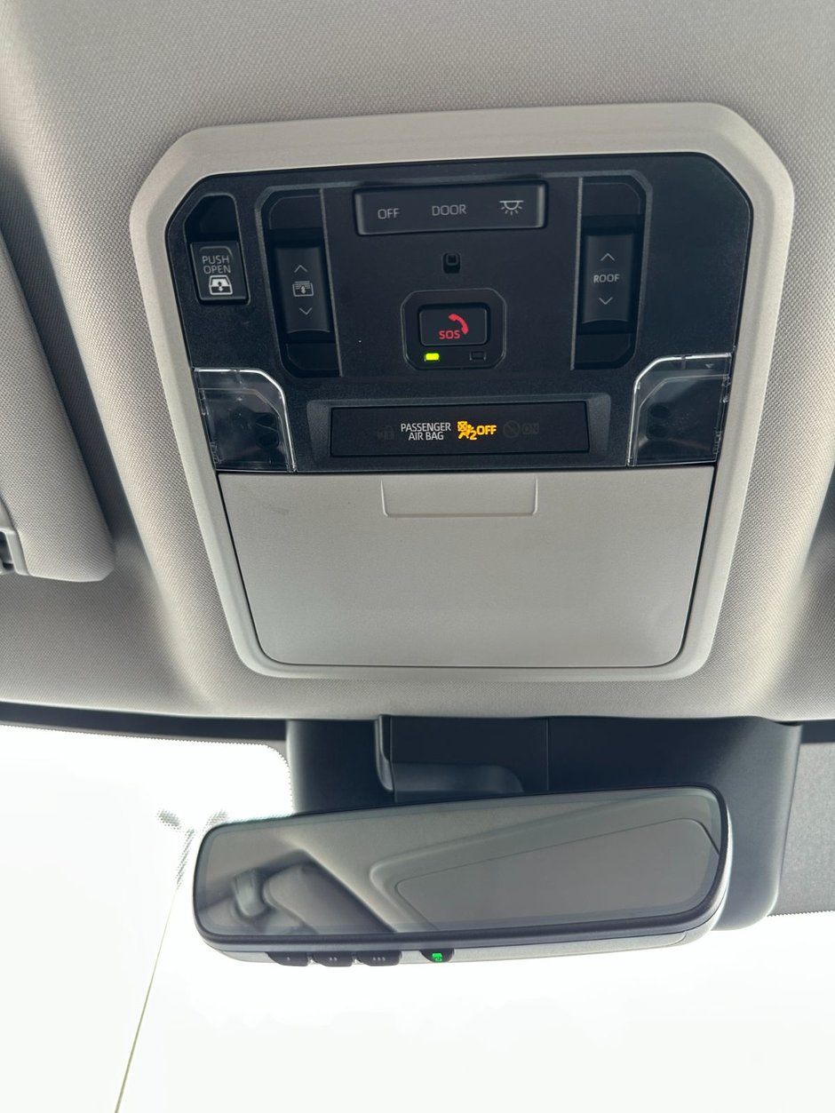 2022 Toyota Tundra 4x4 Crewmax Limited Hybrid-38