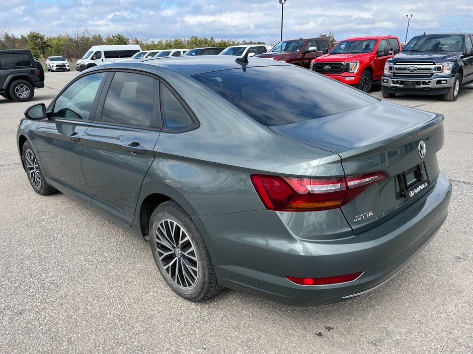 2019 Volkswagen Jetta Highline Manual-6