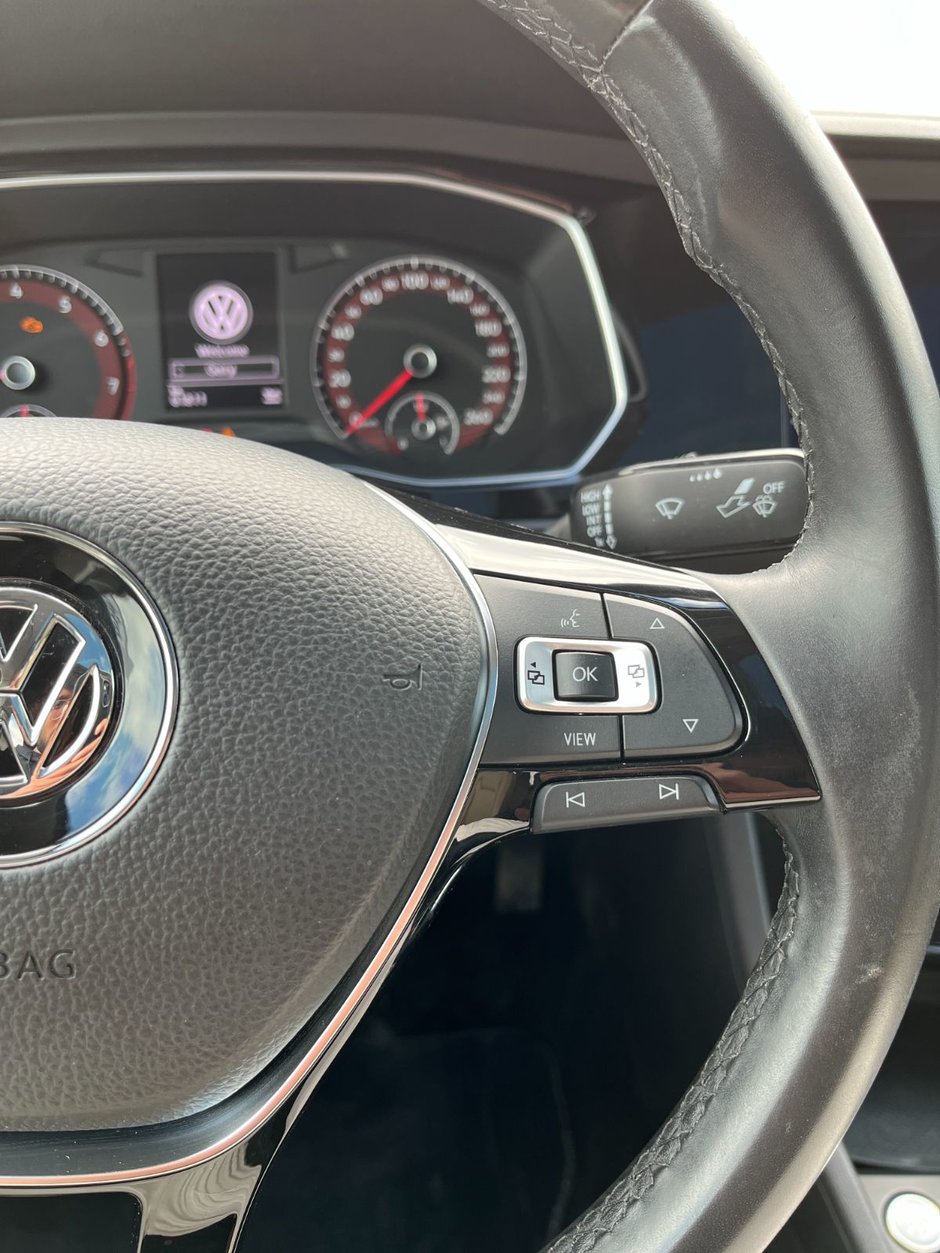 2019 Volkswagen Jetta Highline Manual-25