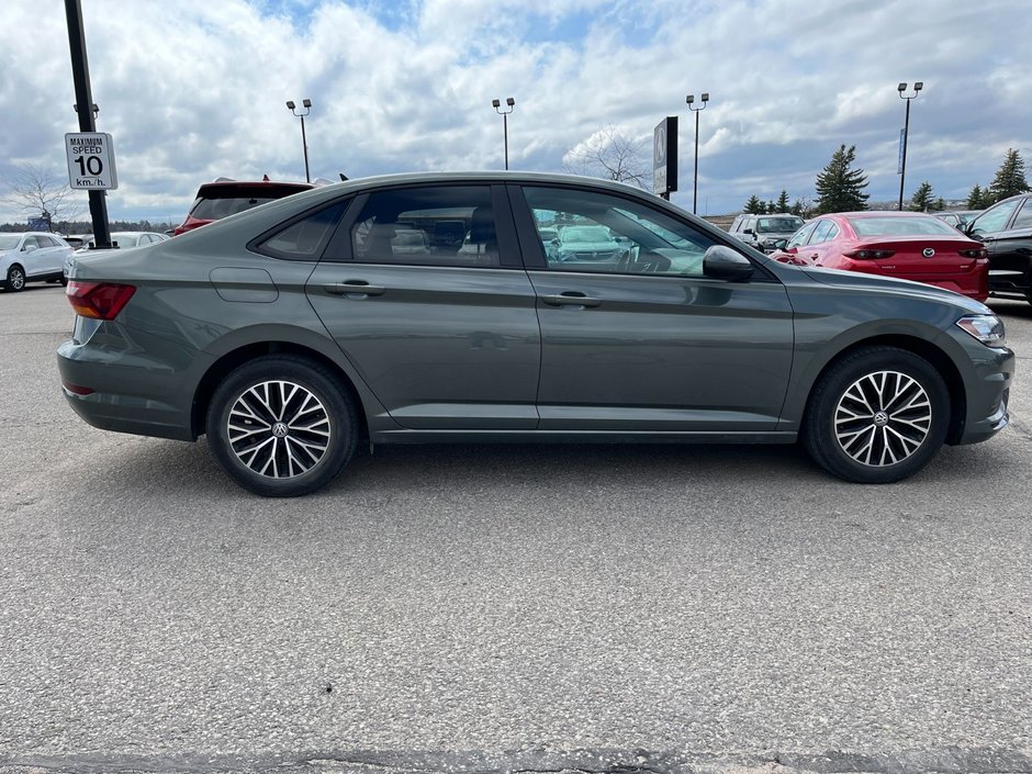2019 Volkswagen Jetta Highline Manual-3