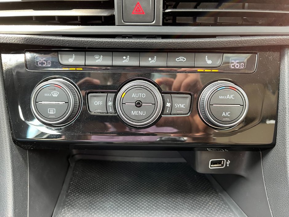 2019 Volkswagen Jetta Highline Manual-27