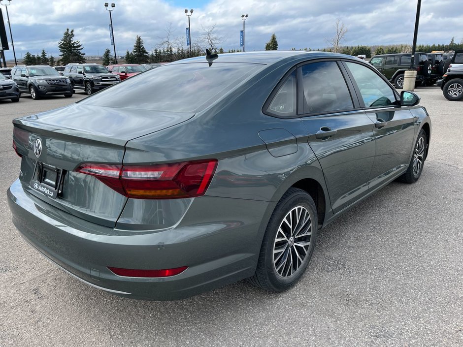 2019 Volkswagen Jetta Highline Manual-4