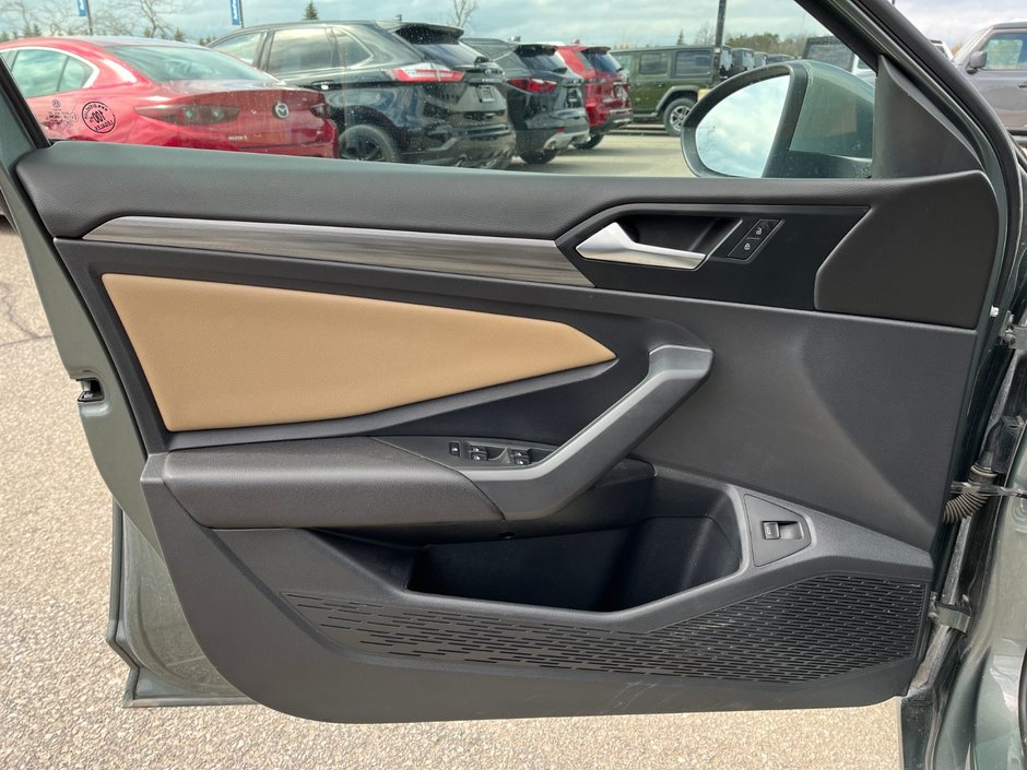 2019 Volkswagen Jetta Highline Manual-8