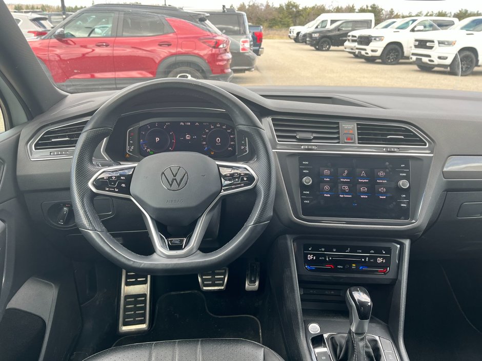 2022 Volkswagen Tiguan Comfortline R-Line Black Edition-21