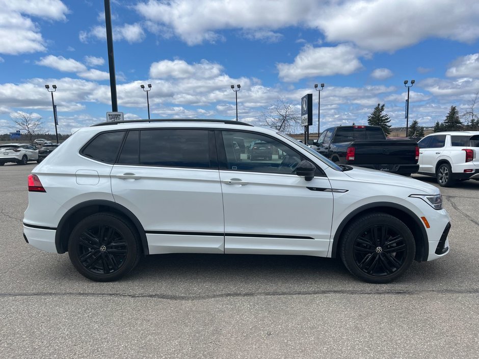2022 Volkswagen Tiguan Comfortline R-Line Black Edition-3