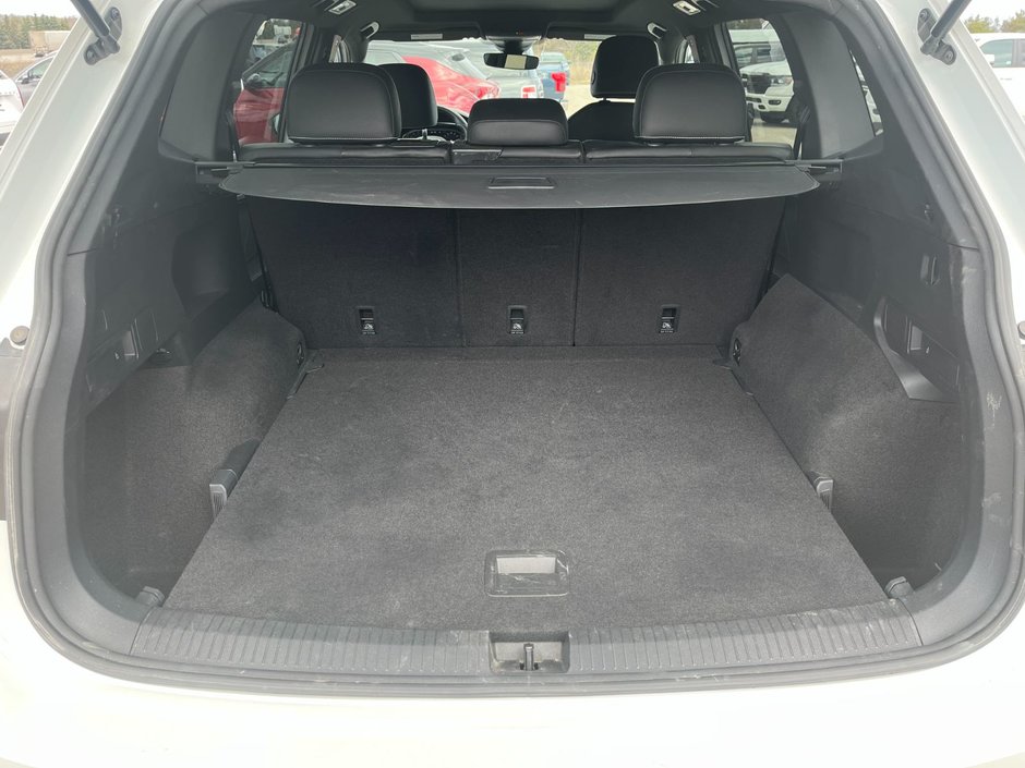 2022 Volkswagen Tiguan Comfortline R-Line Black Edition-14