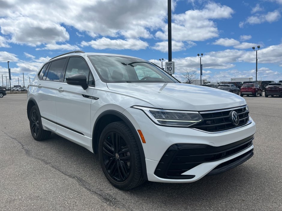 2022 Volkswagen Tiguan Comfortline R-Line Black Edition-2