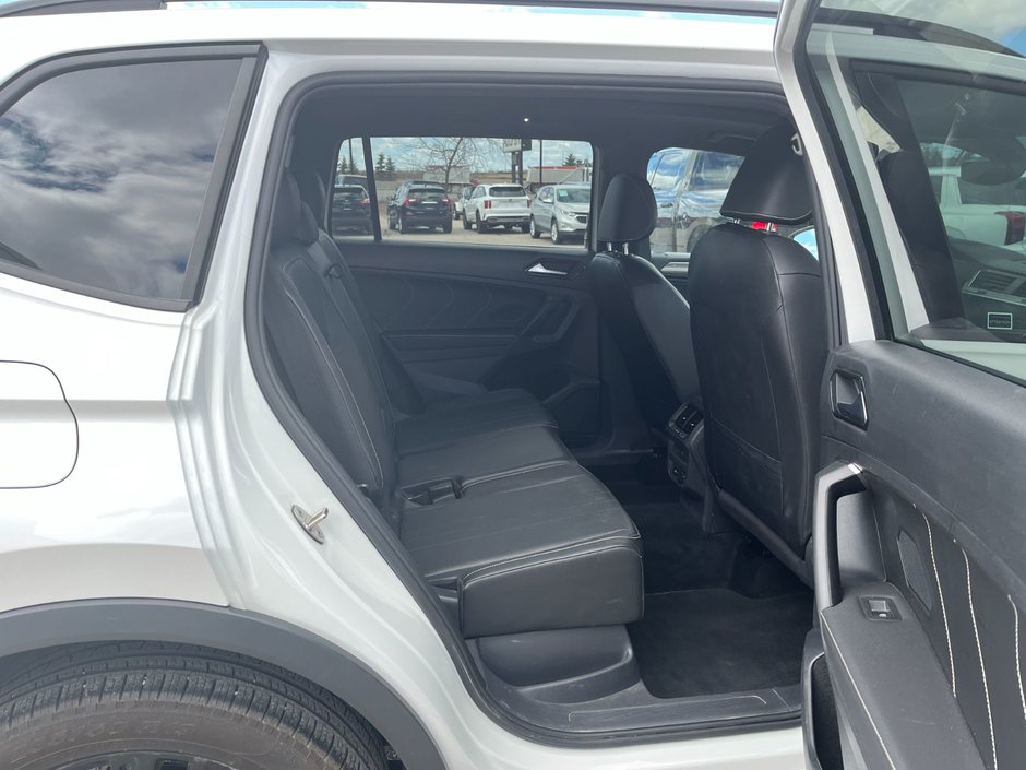 2022 Volkswagen Tiguan Comfortline R-Line Black Edition-16