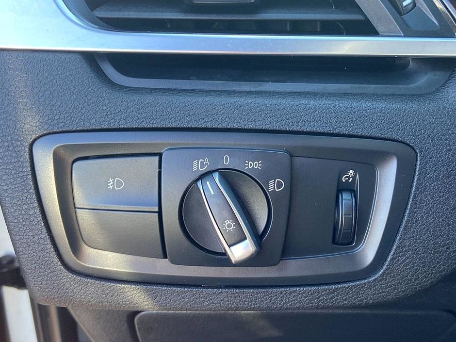2018 BMW X1 XDrive28i-11