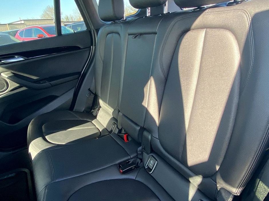 2018 BMW X1 XDrive28i-14