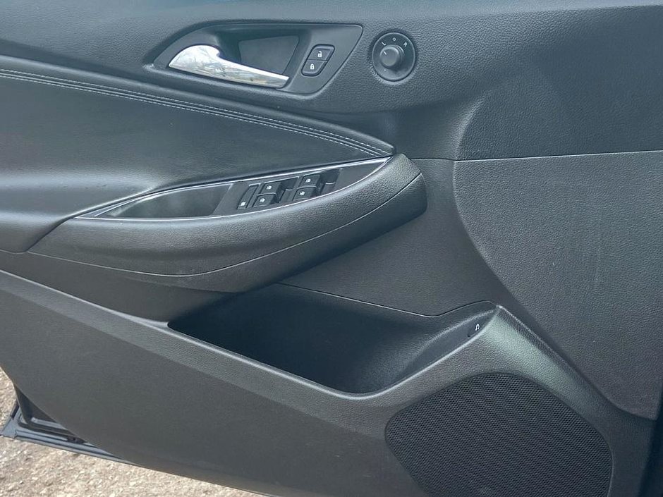 2018 Chevrolet Cruze Premier-18