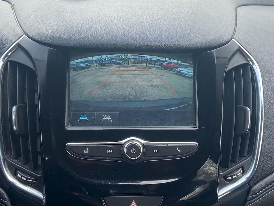 2018 Chevrolet Cruze Premier-26