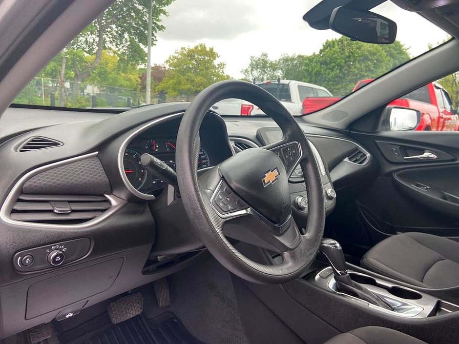 2019 Chevrolet Malibu LS-10