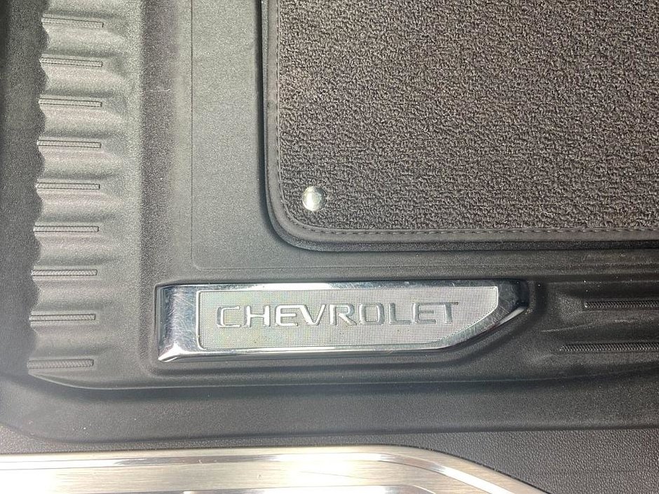 2023 Chevrolet Silverado 1500 LT-17