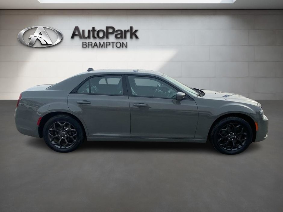 2019 Chrysler 300 S-3