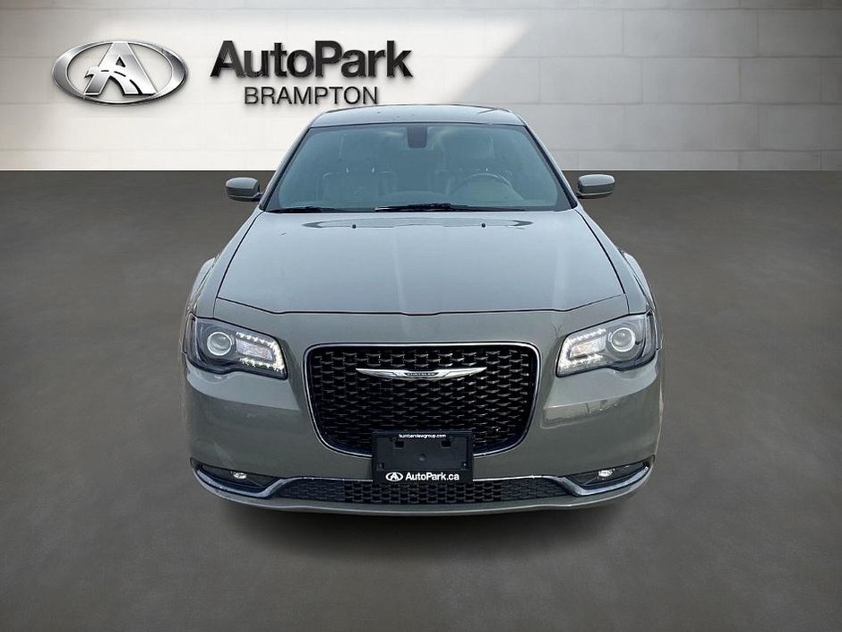 2019 Chrysler 300 S-1