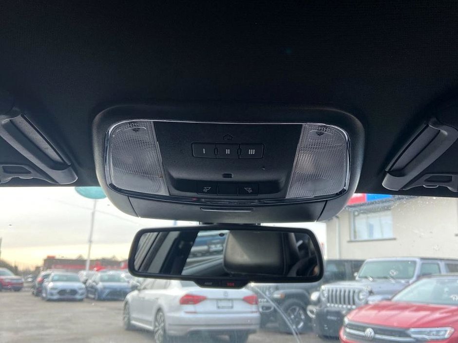 2019 Chrysler 300 S-22