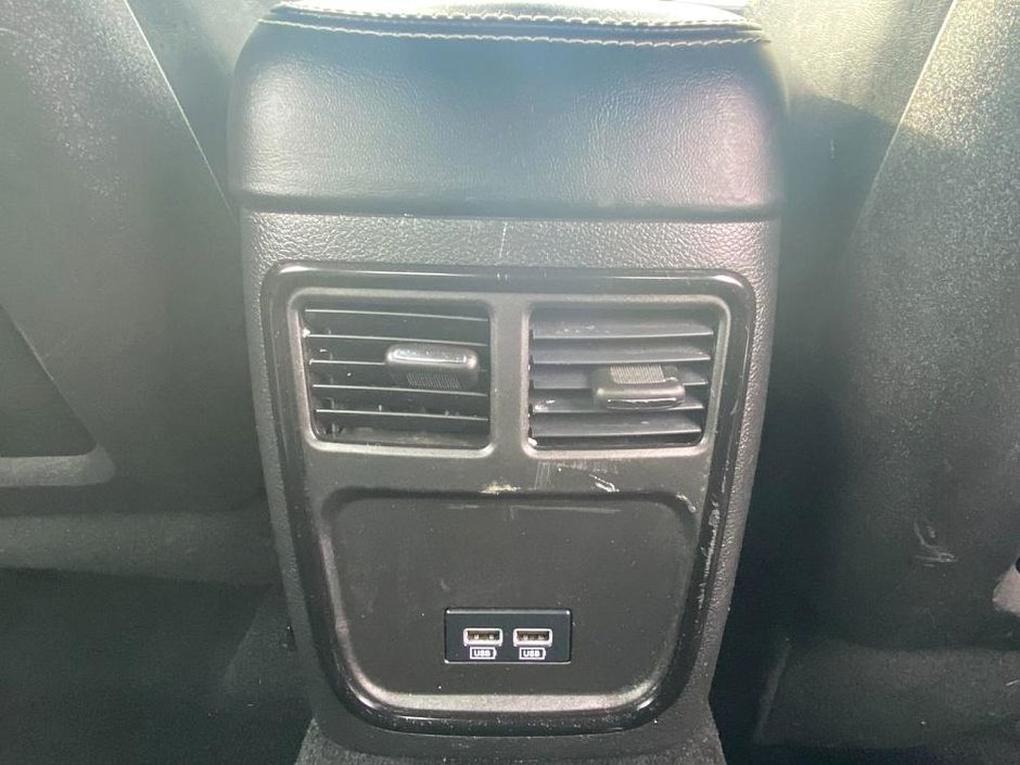 2019 Chrysler 300 S-19