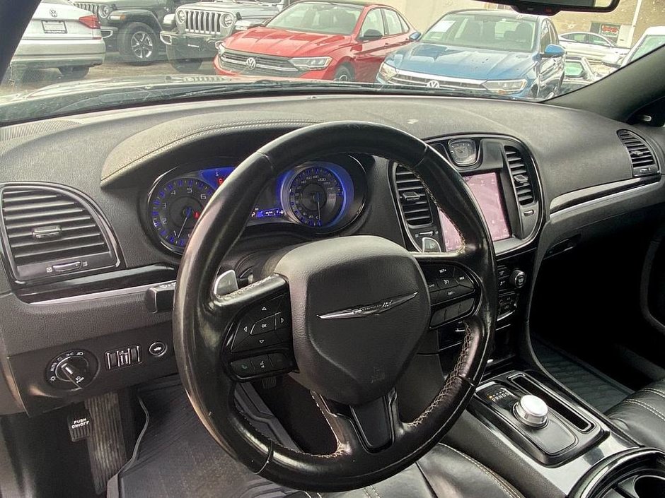 2019 Chrysler 300 S-14
