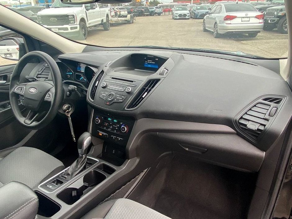 2018 Ford Escape SE-16