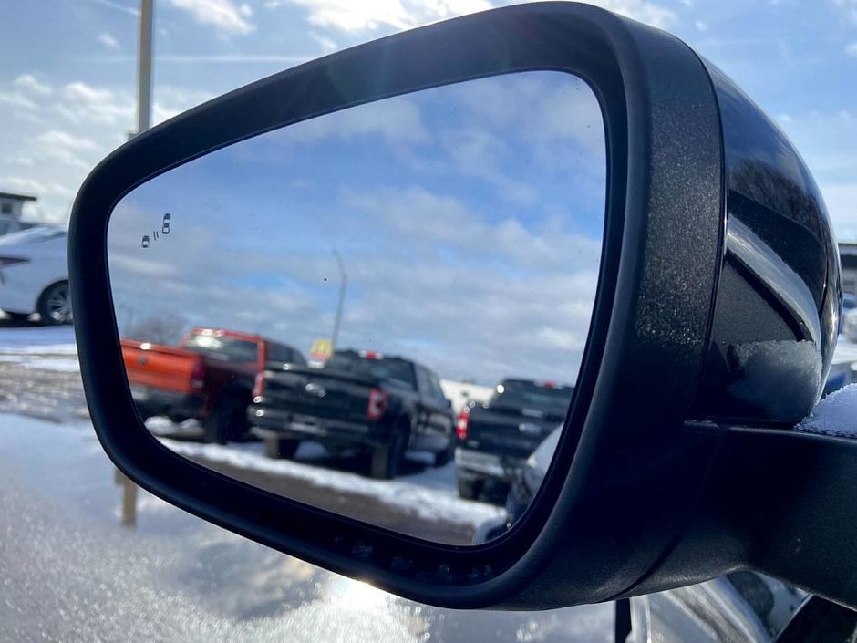 2020 Ford Escape SEL-10