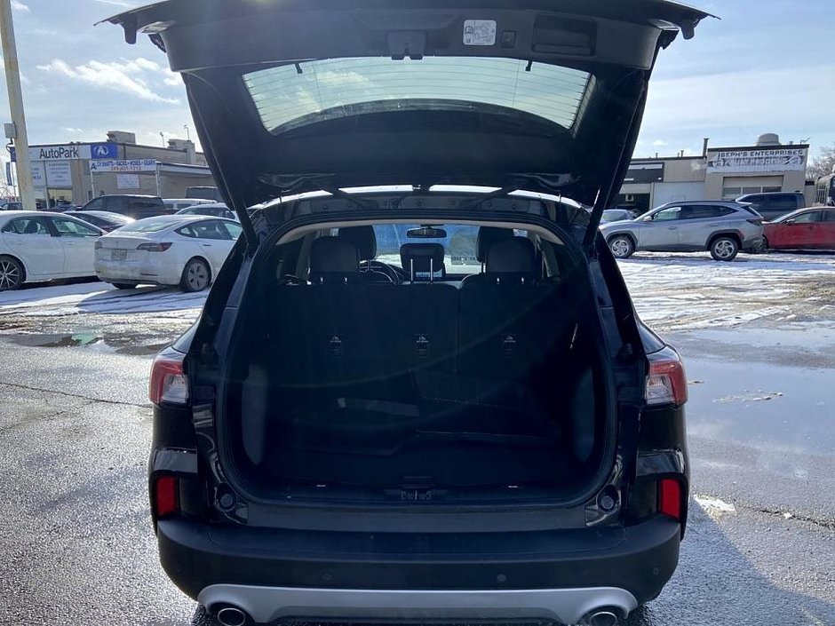 2020 Ford Escape SEL-17
