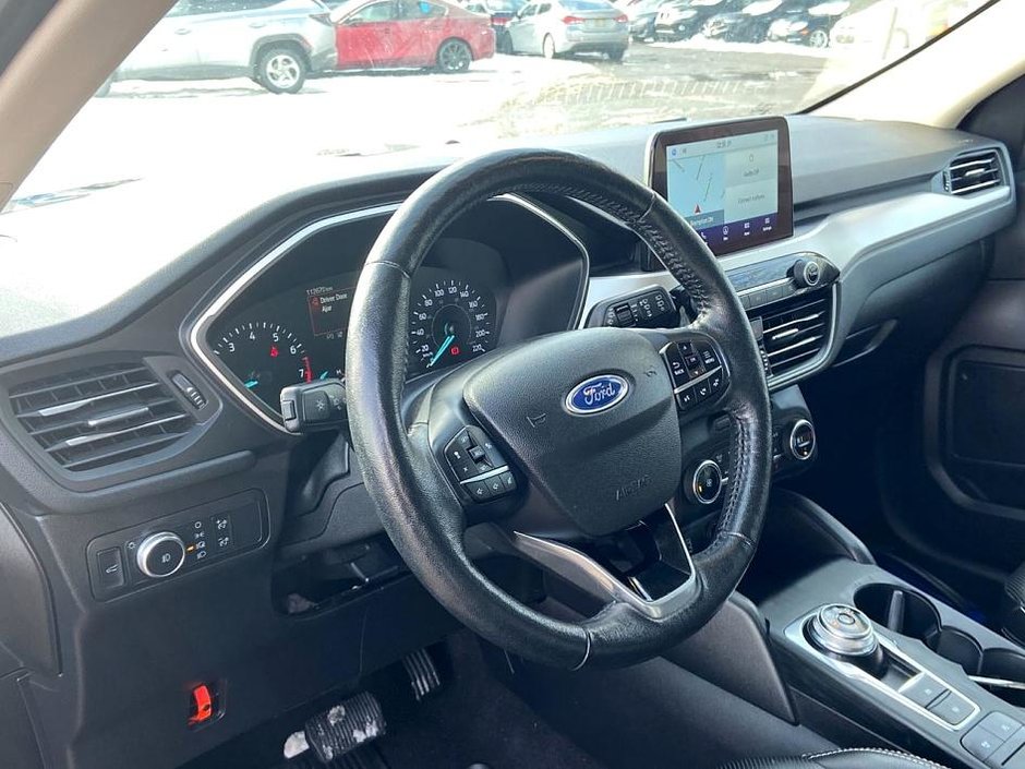 2020 Ford Escape SEL-11