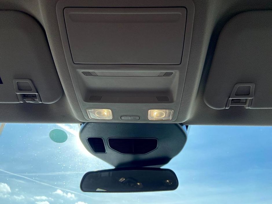 2020 Ford Escape SEL-25