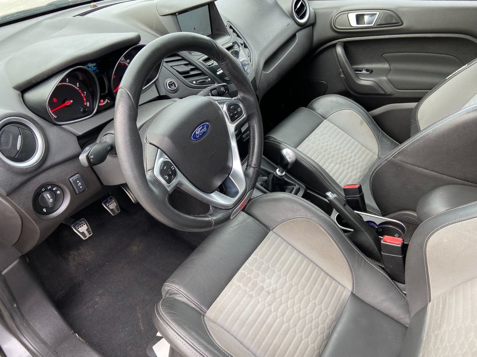2017 Ford Fiesta ST-10