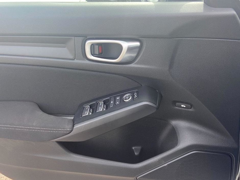 2025 Honda Civic Sedan LX-8