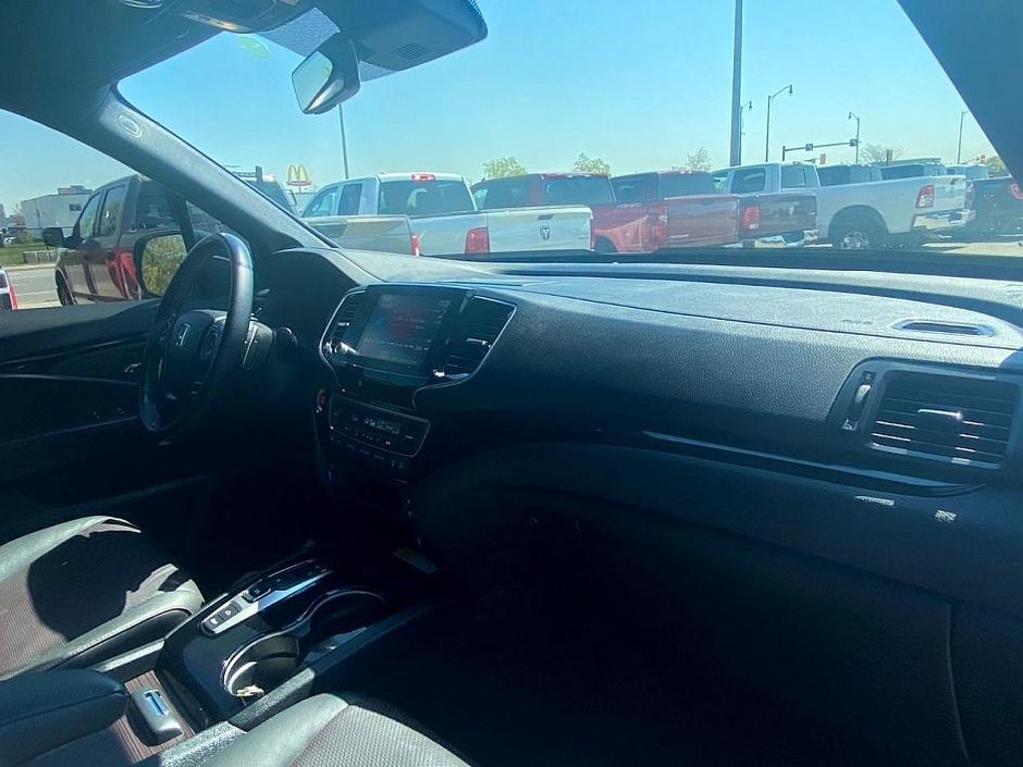 2023 Honda Ridgeline Black Edition-14