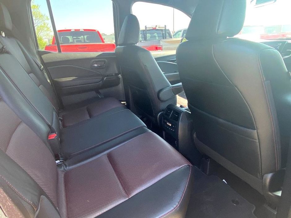 2023 Honda Ridgeline Black Edition-13