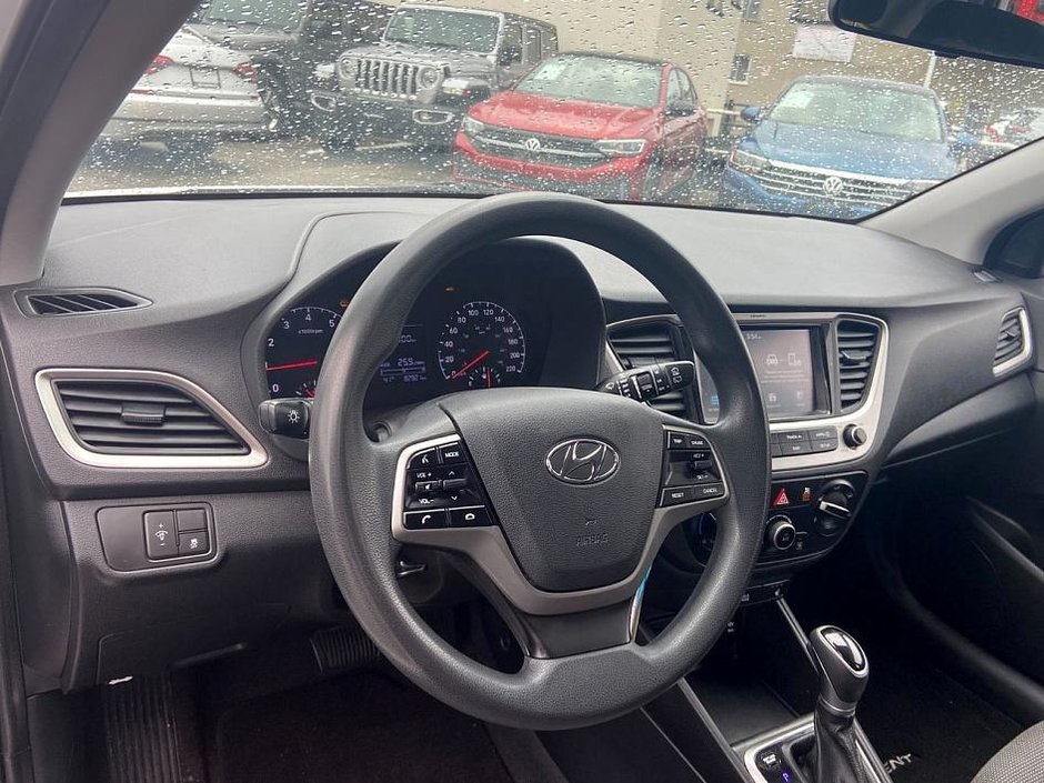 2019 Hyundai Accent Preferred-14