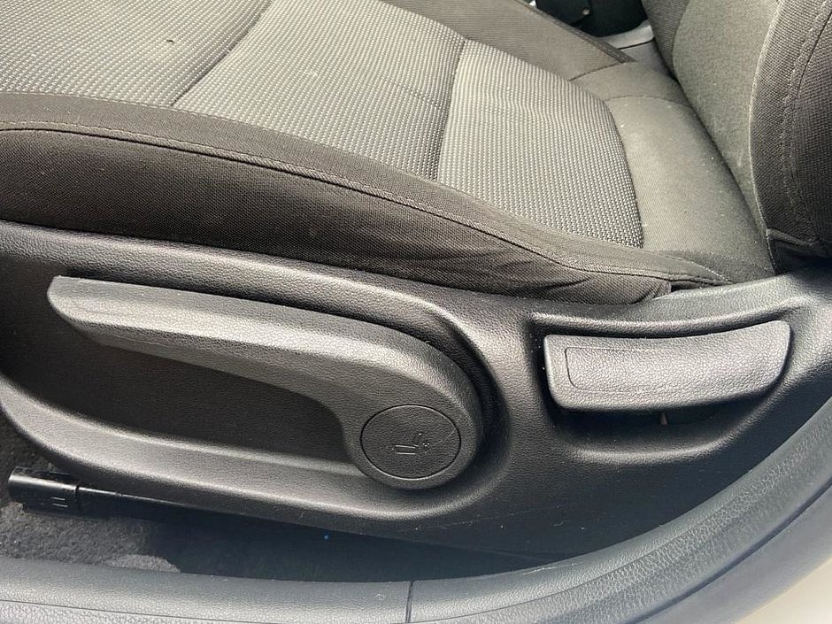 2019 Hyundai Accent Preferred-13